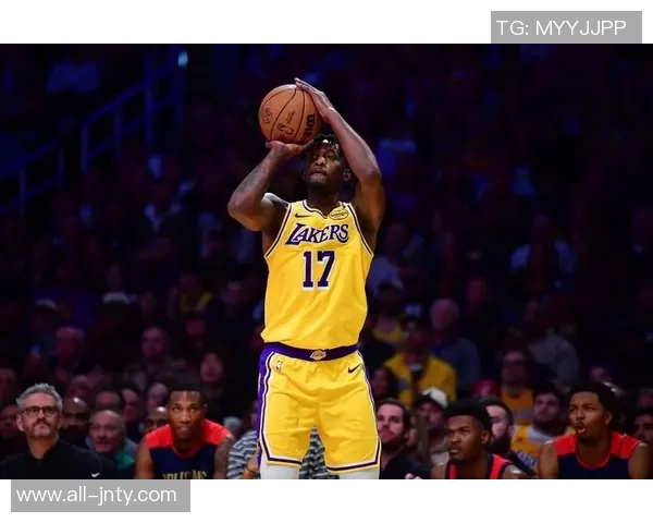 小里若成湖人核心却防守乏力球队争冠之路将面临严峻挑战