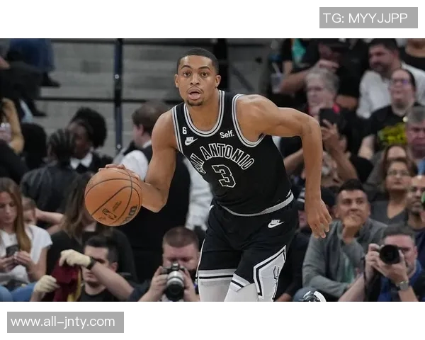 小迈克尔波特潜力无限Lowe认为他与新秀组合前景光明 小迈克尔波特潜力无限Lowe认为他与新秀组合前景光明