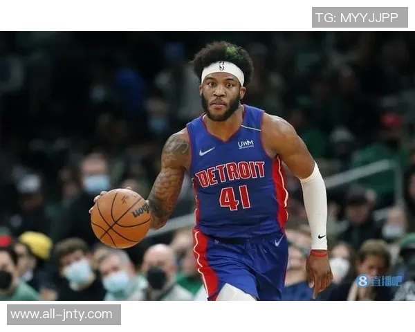 萨迪克贝上半场状态火热13投9中三分6中4狂砍26分助力球队